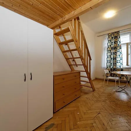 Lublanska 48 * Prága