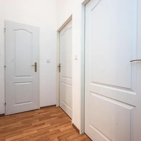 Apartman Lublanska 48 *