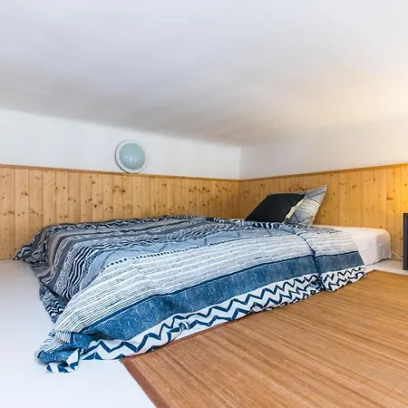 Lublanska 48 * براغ