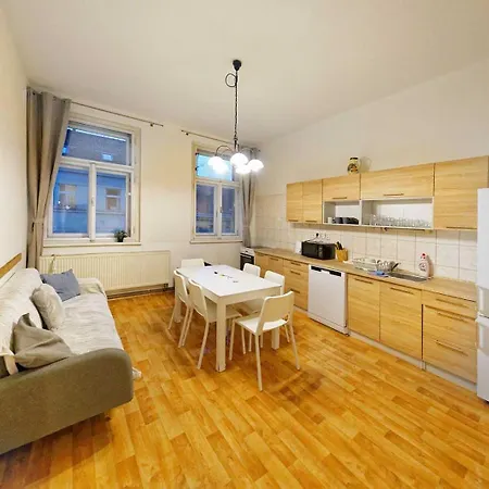 Lublanska 48 Апартаменты Прага