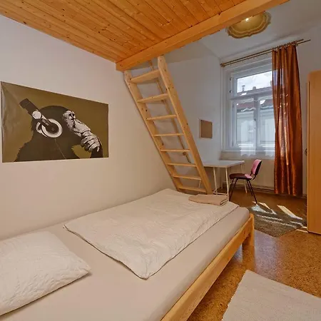 Lublanska 48 *
