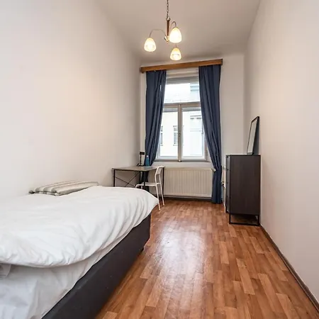 Lublanska 48 * Praag